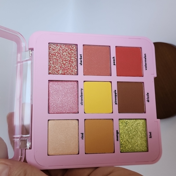 The Creme Shop Fruit Smoothie Eyeshadow Palette - Picture 8 of 12